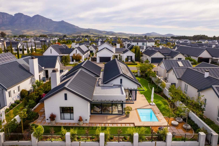 4 Bedroom Property for Sale in Val De Vie Estate Western Cape